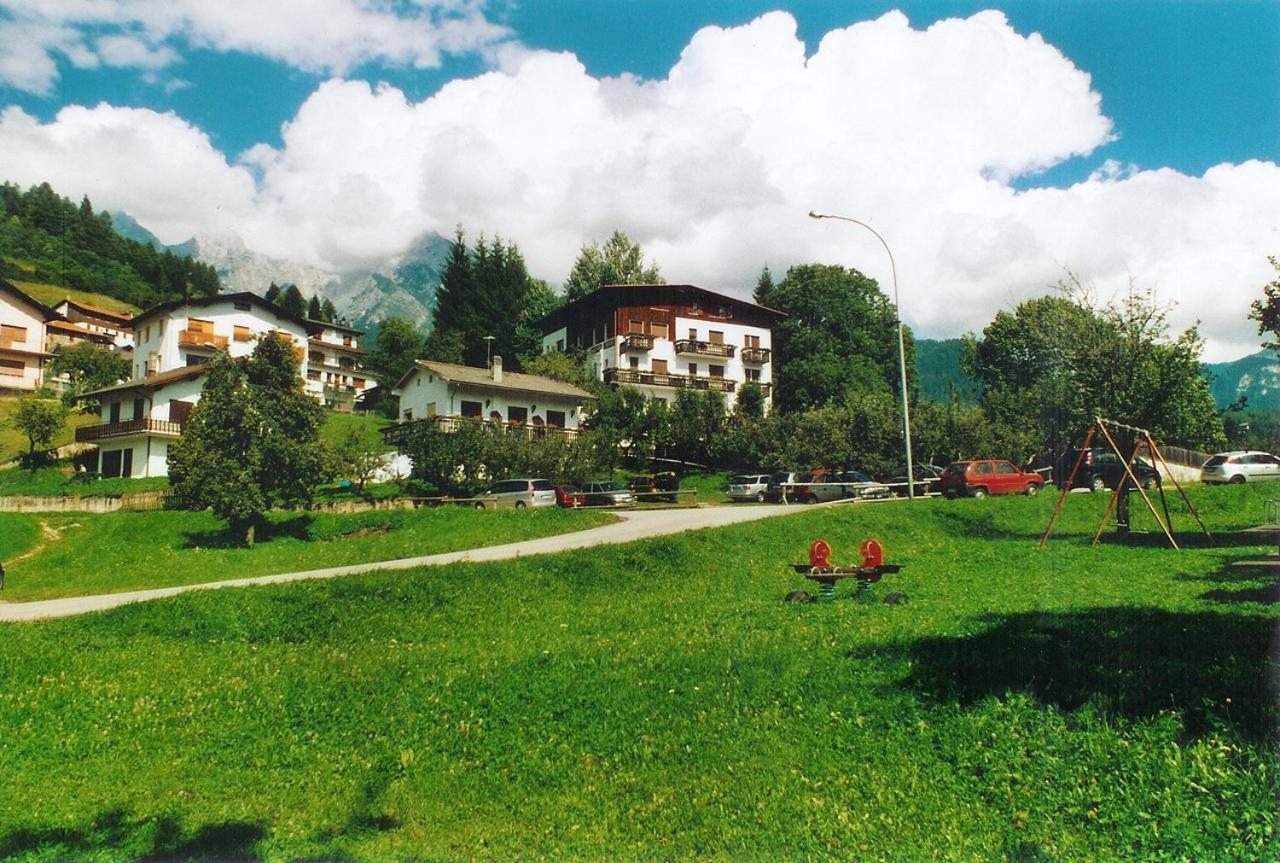 Sporting Hotel Club Pelos Exterior foto